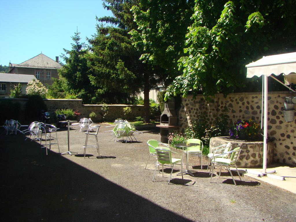 Aux Globe-Trotters Hotel Murat  Exterior foto